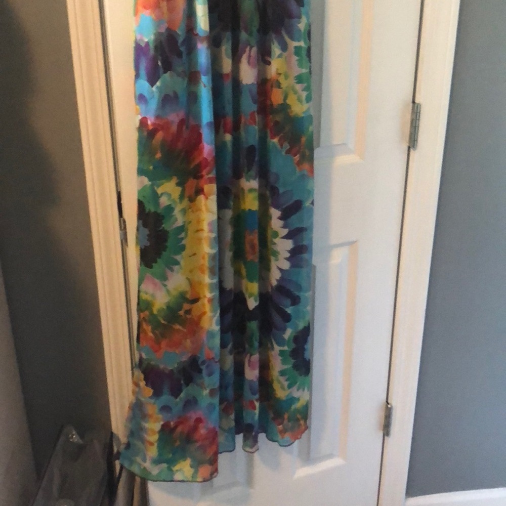 Dress - Picture 2 of 4